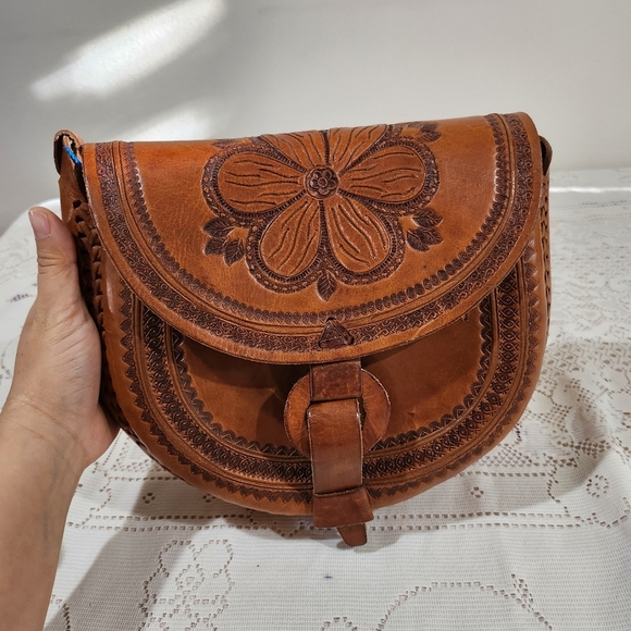 Hand-made Mexican leather bag - Picture 7 of 9
